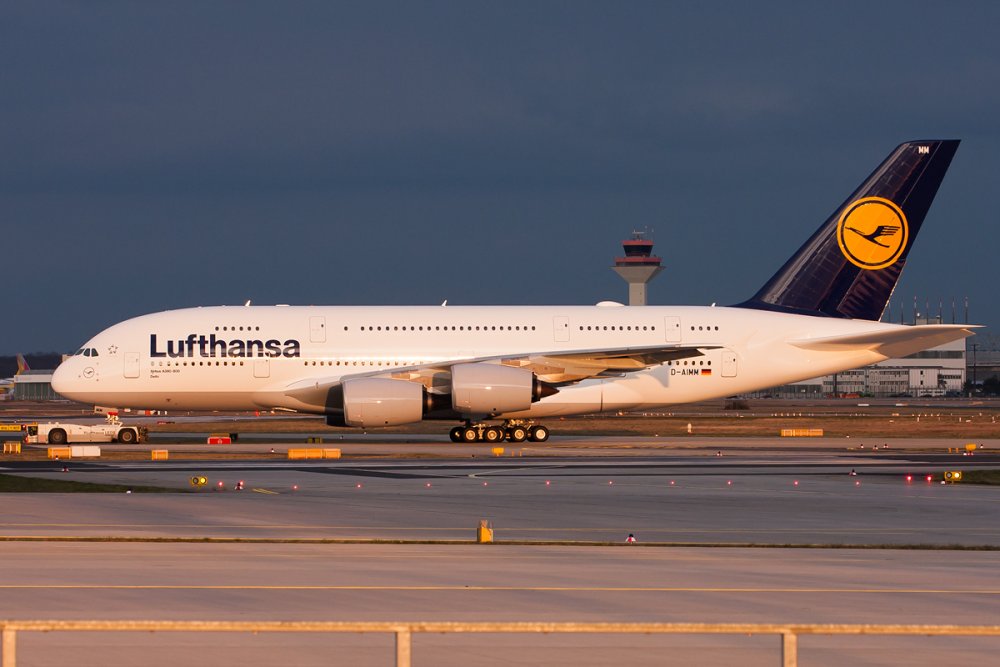 D-AIMM_A388_Lufthansa